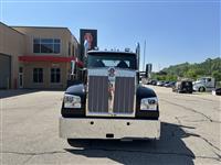 2026 Kenworth W990