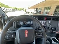 2026 Kenworth W990