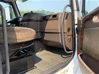 2018 Volvo VNL64T300