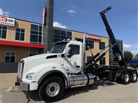 2025 Kenworth T880