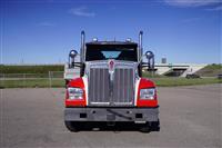 2024 Kenworth W990