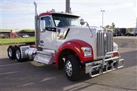 2024 Kenworth W990