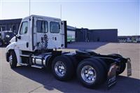 2018 Freightliner CA125DC