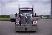 2023 Kenworth W990
