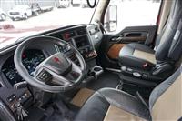 2023 Kenworth W990