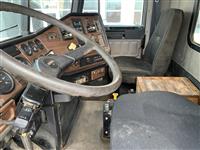 2010 Freightliner FLD120