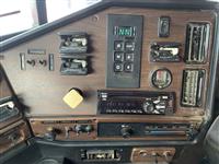 2010 Freightliner FLD120