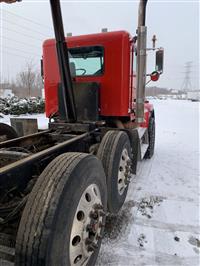 2010 Freightliner FLD120