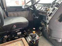 2010 Freightliner FLD120