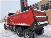 2010 Freightliner FLD120