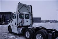 2020 Freightliner CA125DC