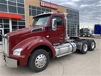 2023 Kenworth T880
