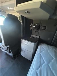 2025 Kenworth T680 NEXT GEN