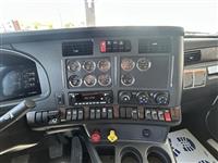 2027 Kenworth W990