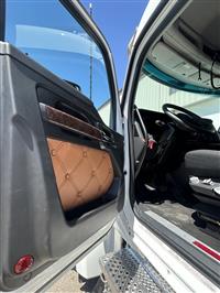 2027 Kenworth W990