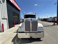 2027 Kenworth W990