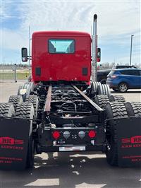 2027 Kenworth T880