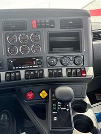 2027 Kenworth T880