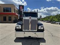 2027 Kenworth W990