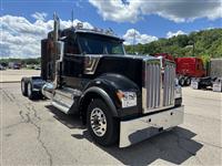 2027 Kenworth W990