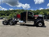 2027 Kenworth W990