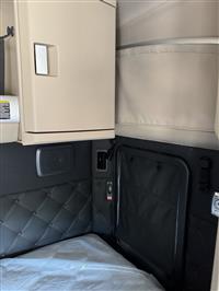 2027 Kenworth T680