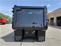 2027 Kenworth T880