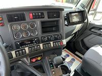 2027 Kenworth T880