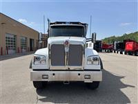 2027 Kenworth T880