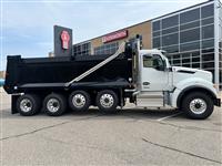 2027 Kenworth T880