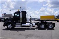 2023 Kenworth T880