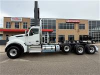 2027 Kenworth T880