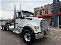 2027 Kenworth T880