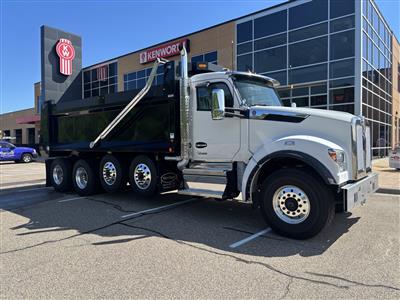2027 Kenworth T880