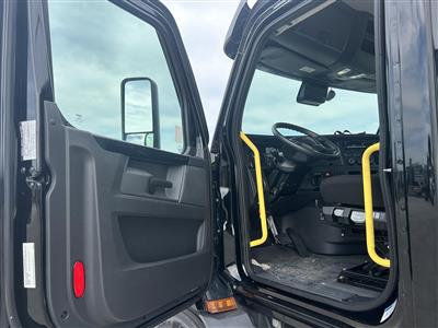 2023 Freightliner PT116DC
