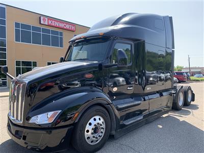 2023 Peterbilt 579