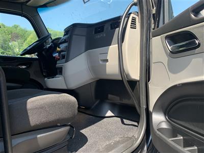 2023 Peterbilt 579