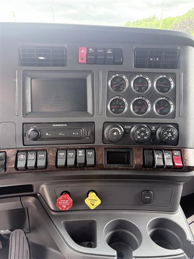 2027 Kenworth T680