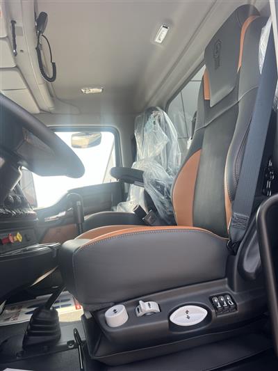 2027 Kenworth W990