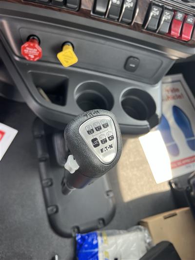 2027 Kenworth W990