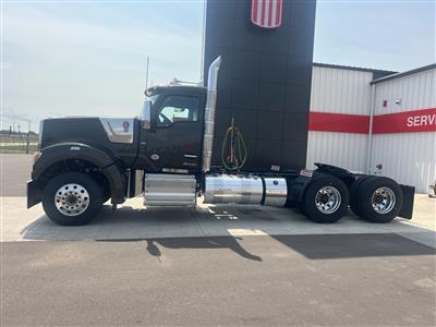 2027 Kenworth W990