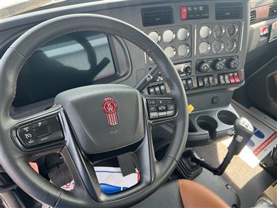 2027 Kenworth W990