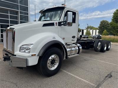 2027 Kenworth T880