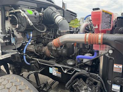 2027 Kenworth T880