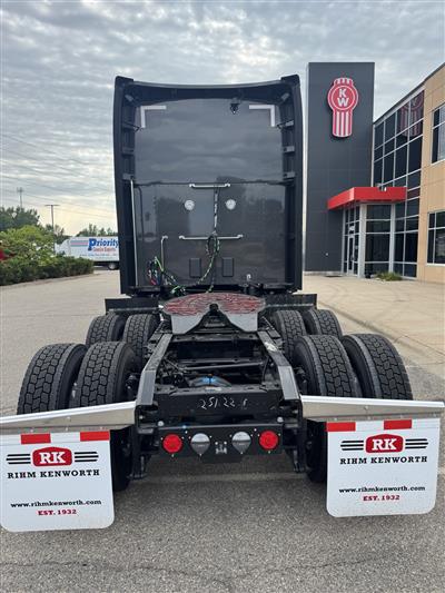 2027 Kenworth T680