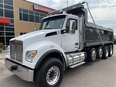 2023 Kenworth T880