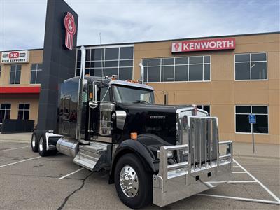 2025 Kenworth W900