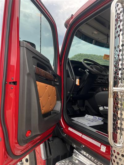 2027 Kenworth T680