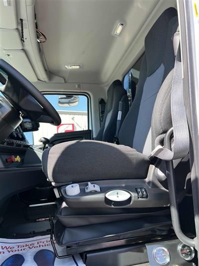 2027 Kenworth T880