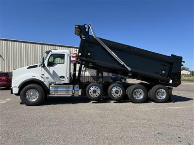 2027 Kenworth T880